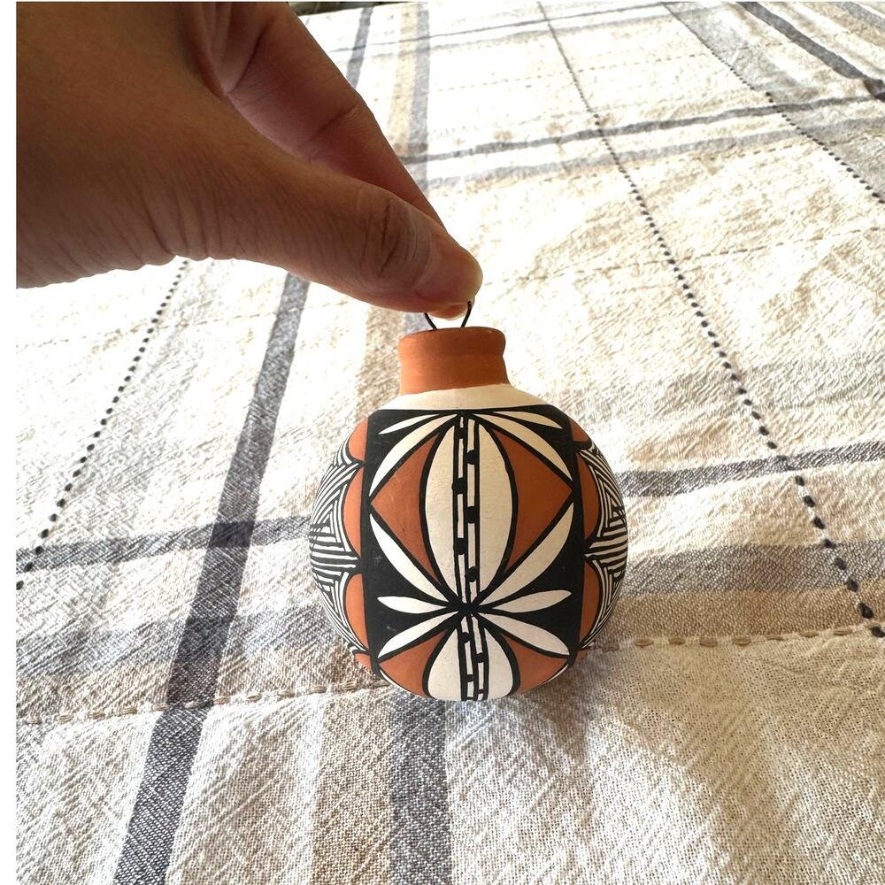 New Mexico native indigenous hand painted pottery ornament signed Caroline